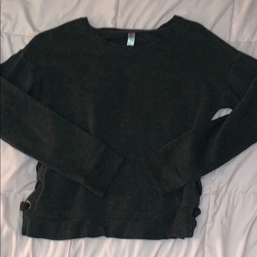 gray crewneck